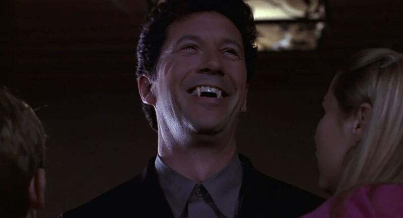 Mom's Got a Date with a Vampire (2000) Screenshot 2