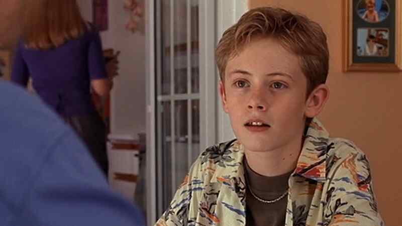 Mom's Got a Date with a Vampire (2000) Screenshot 3