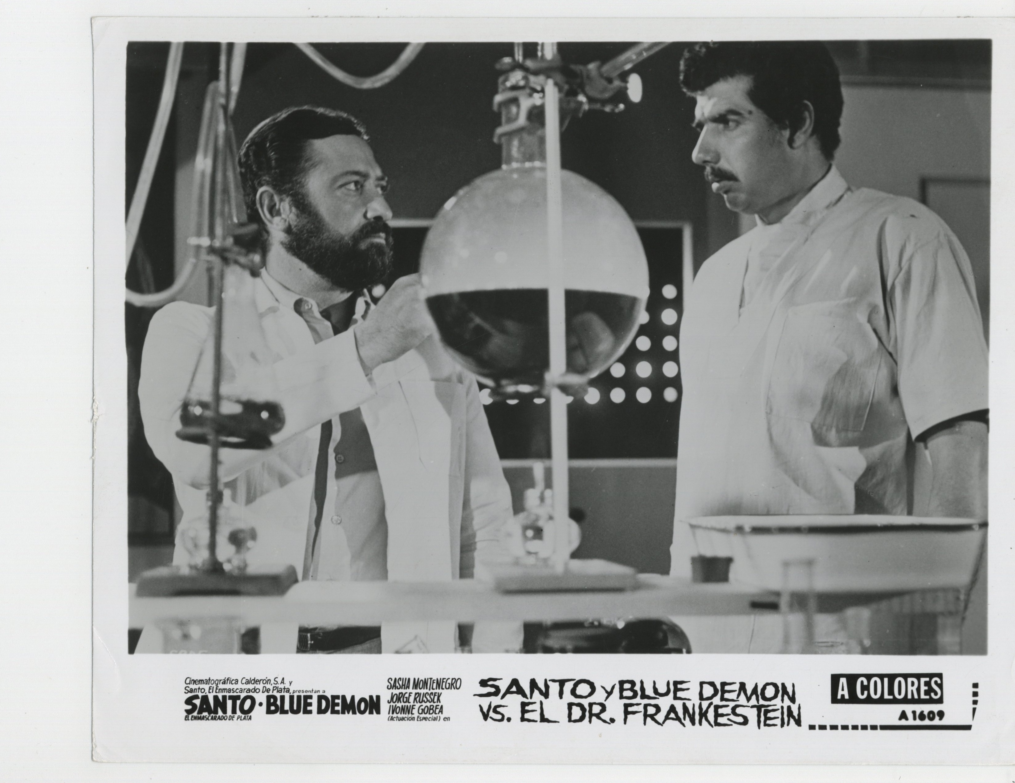 Santo and Blue Demon vs. Dr. Frankenstein (1974) Screenshot 4 
