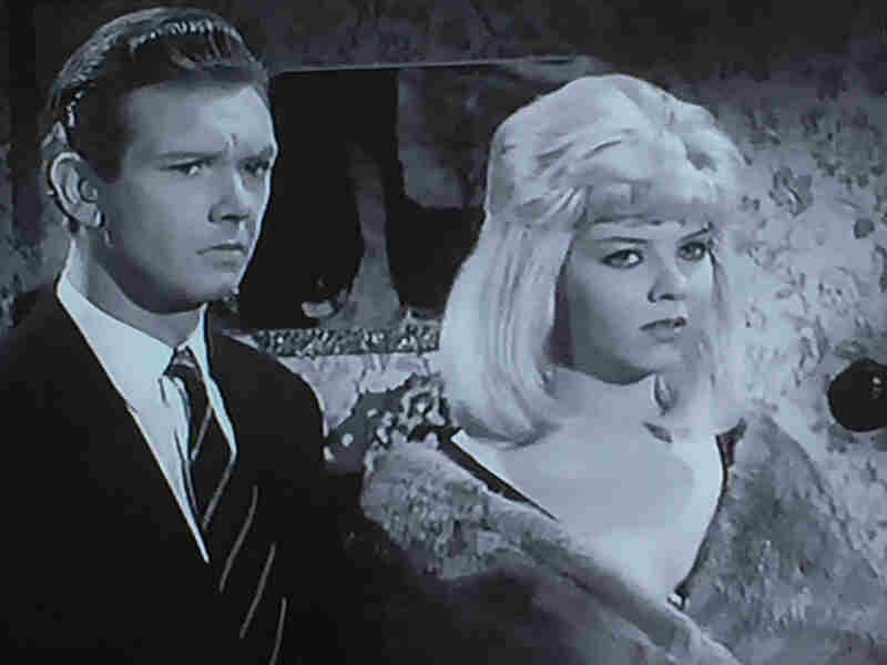 She Knows Y' Know (1962) Screenshot 4