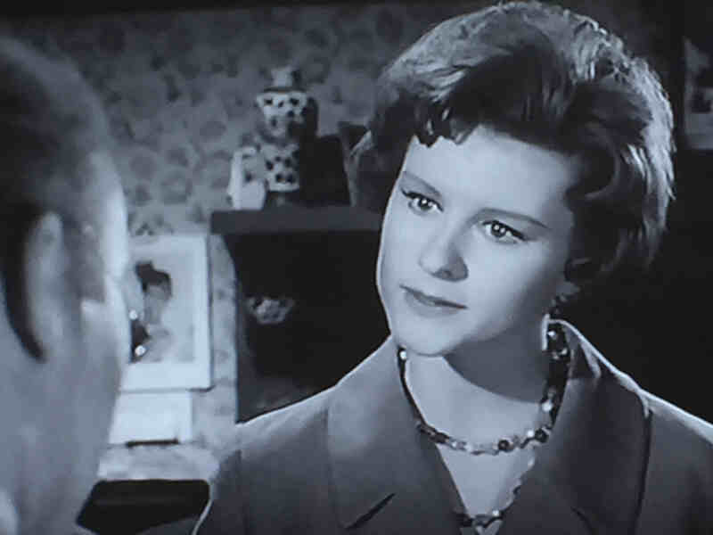 She Knows Y' Know (1962) Screenshot 5