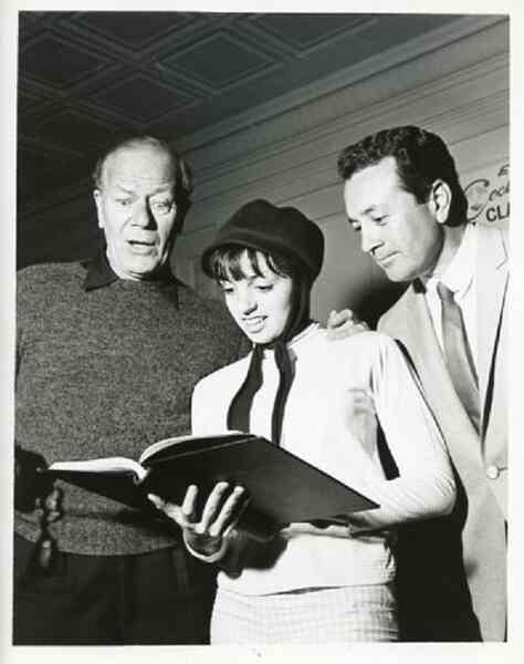 The Dangerous Christmas of Red Riding Hood (1965) Screenshot 3