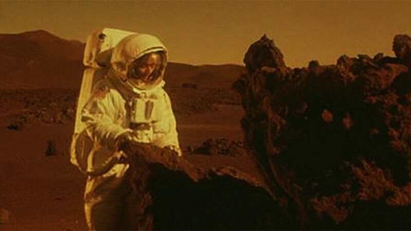 Stranded (2001) Screenshot 4
