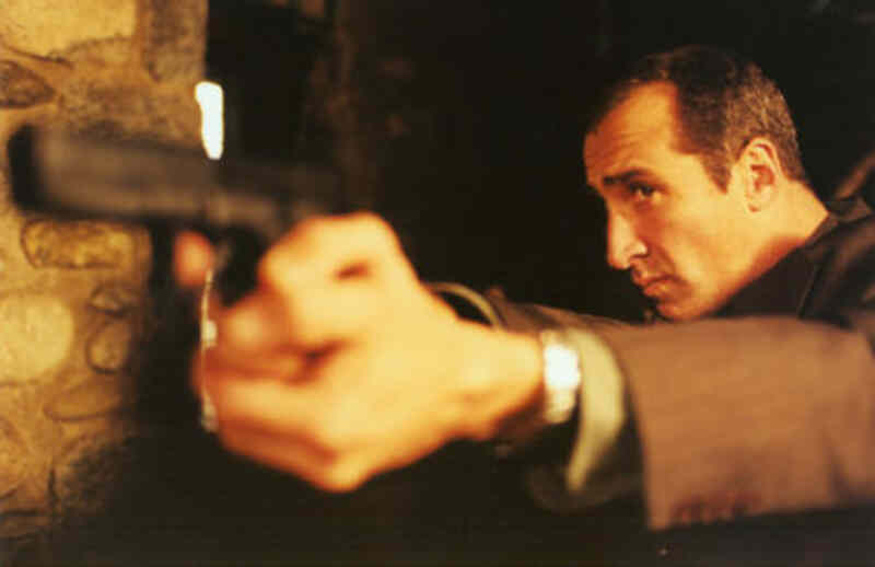 Asylum Days (2001) Screenshot 4