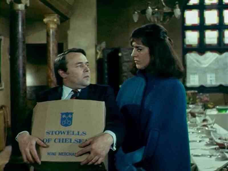 For the Love of Ada (1972) Screenshot 5
