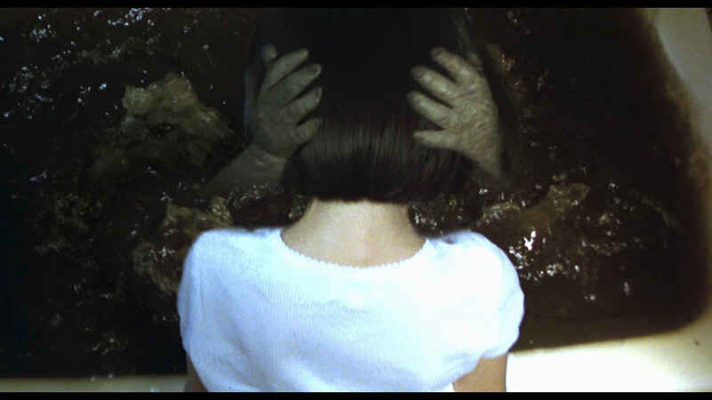 Dark Water (2002) Screenshot 4