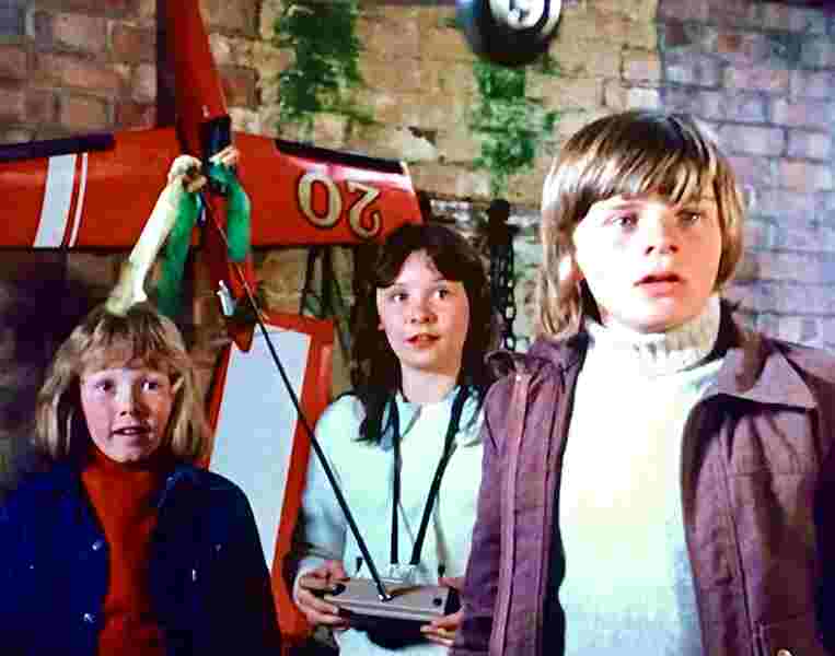 Sky Pirates (1977) Screenshot 1