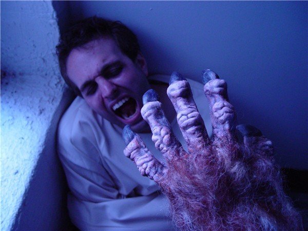 The Tenement (2003) Screenshot 2