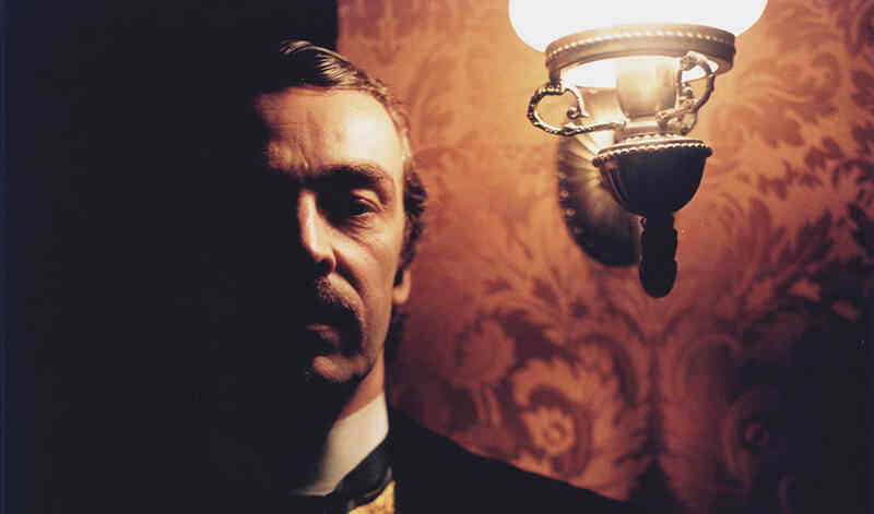 Dr. Jekyll and Mr. Hyde (2003) Screenshot 1