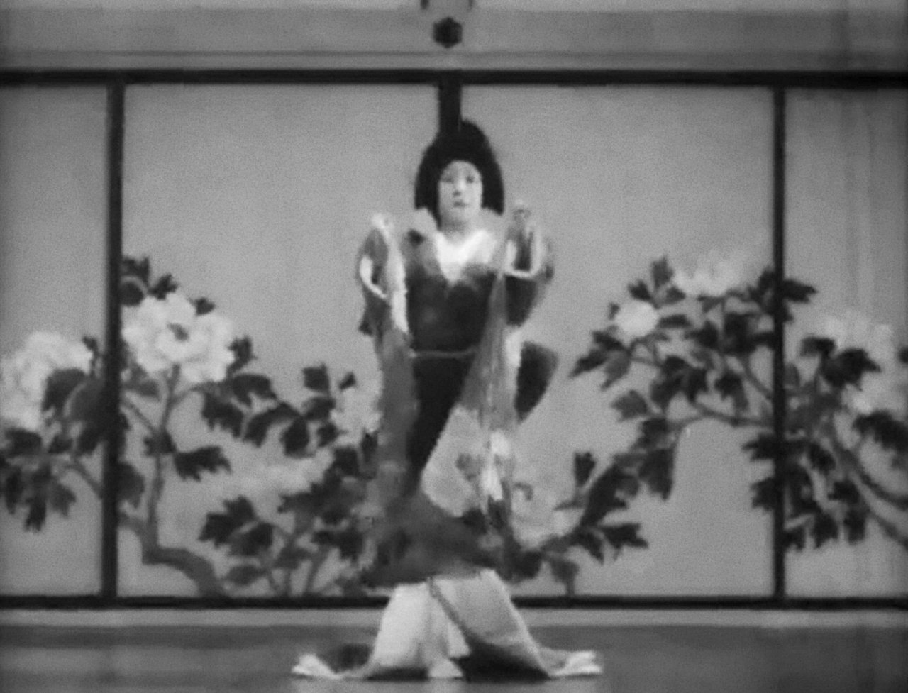Lion in the Mirror (1936) Screenshot 4