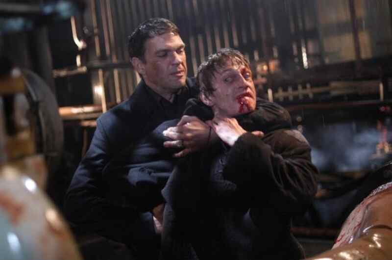 Perfect Creature (2006) Screenshot 1