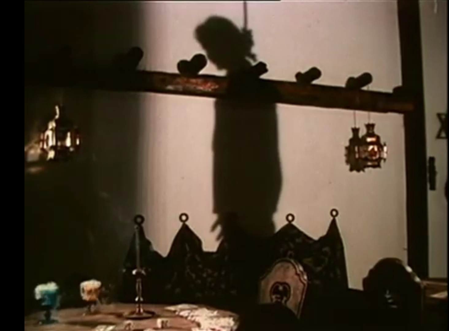 El quinto jinete (1975) Screenshot 2 