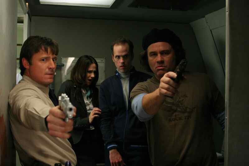 Flight of the Living Dead (2007) Screenshot 1