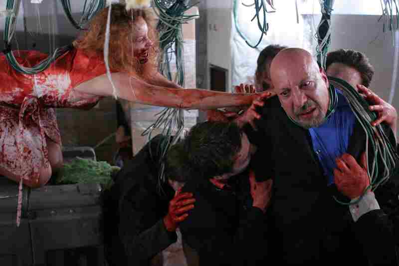 Flight of the Living Dead (2007) Screenshot 4