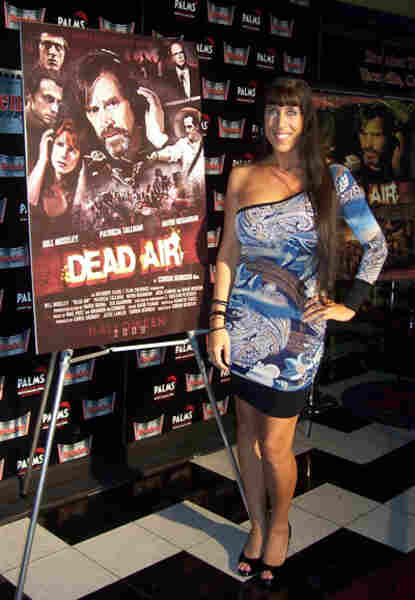 Dead Air (2009) Screenshot 3