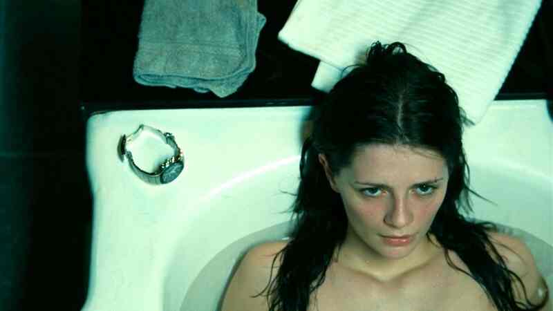 Walled In (2009) Screenshot 2
