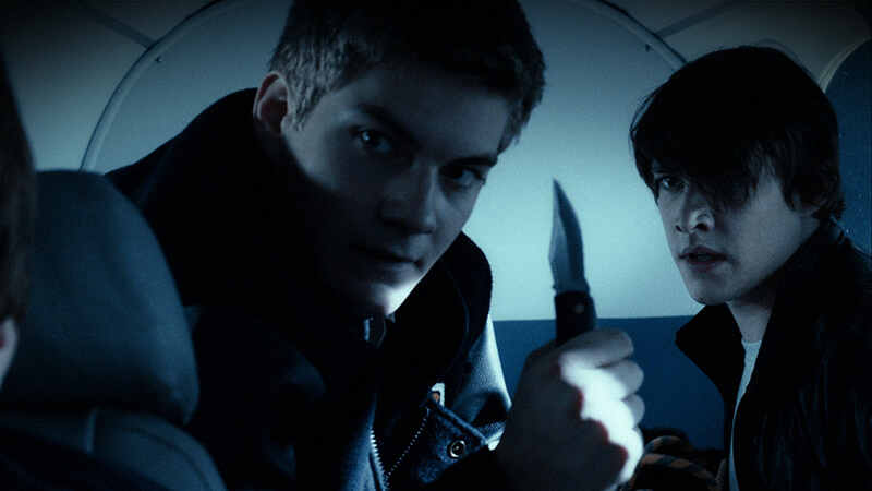 Altitude (2010) Screenshot 1