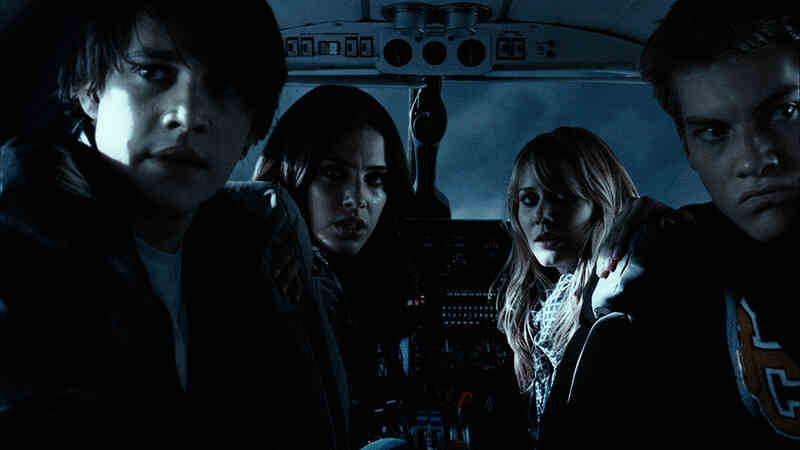 Altitude (2010) Screenshot 5