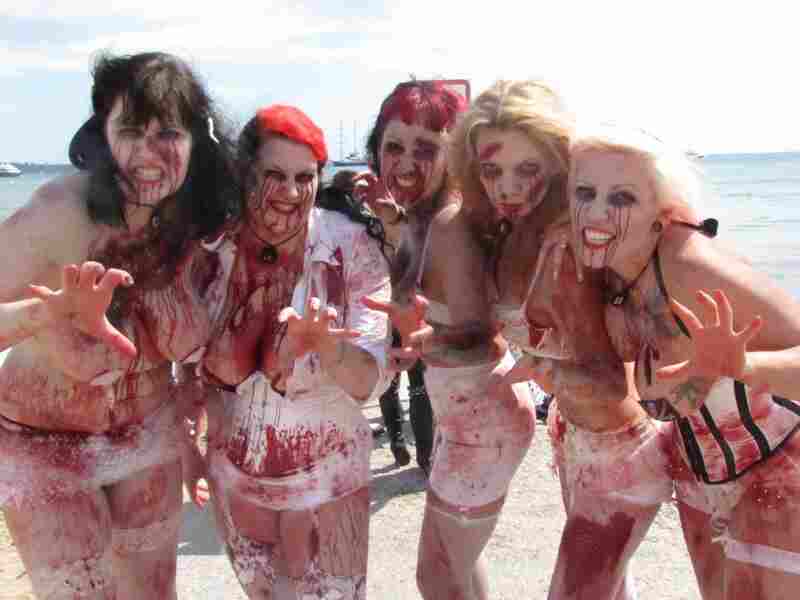 Zombie Women of Satan (2009) Screenshot 2