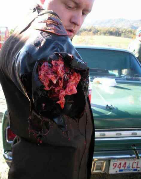 Broken Springs (2010) Screenshot 2