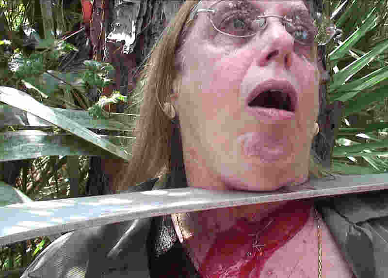 Astro Zombies: M3 - Cloned (2010) Screenshot 2