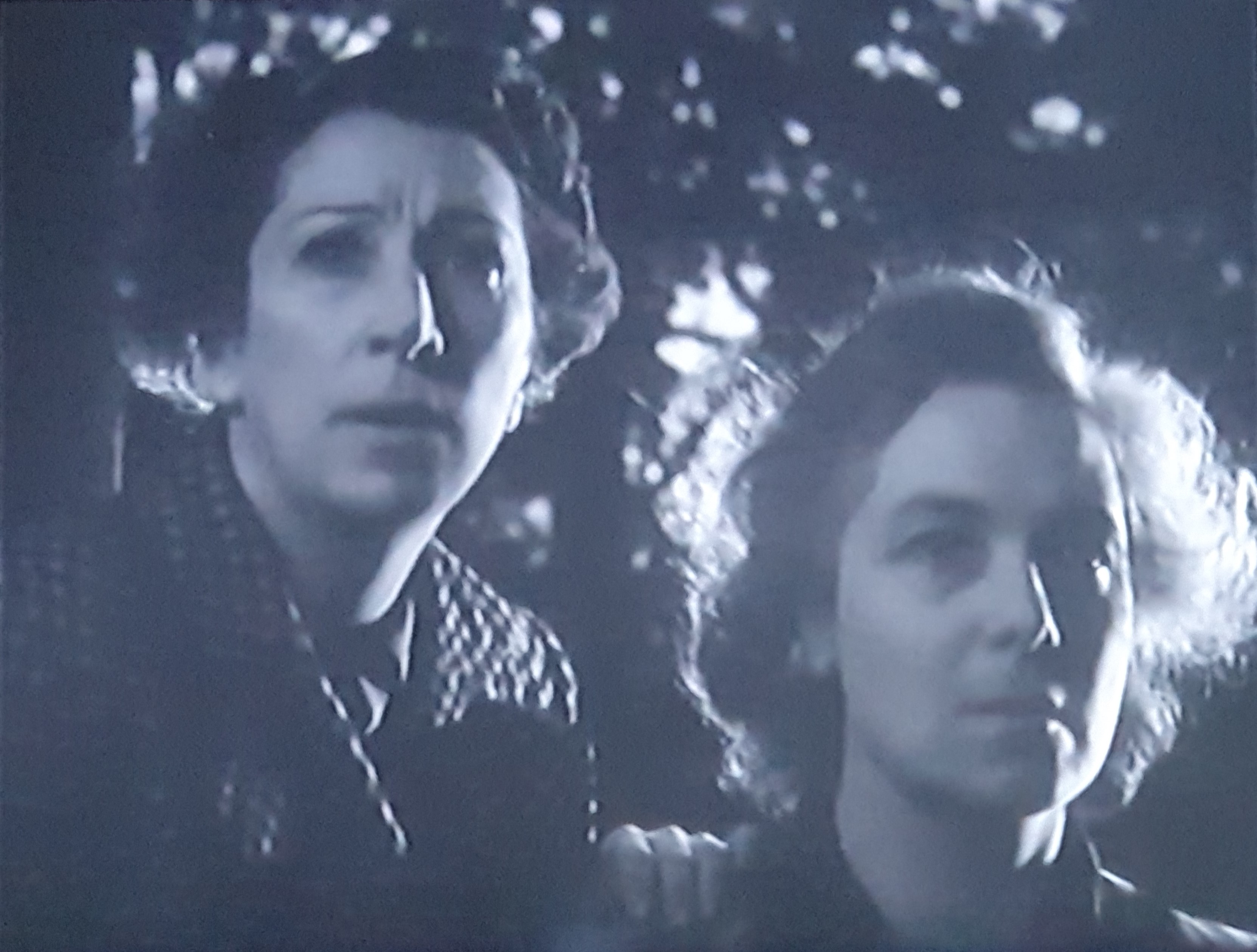 Miss Grant Goes to the Door (1940) Screenshot 2 