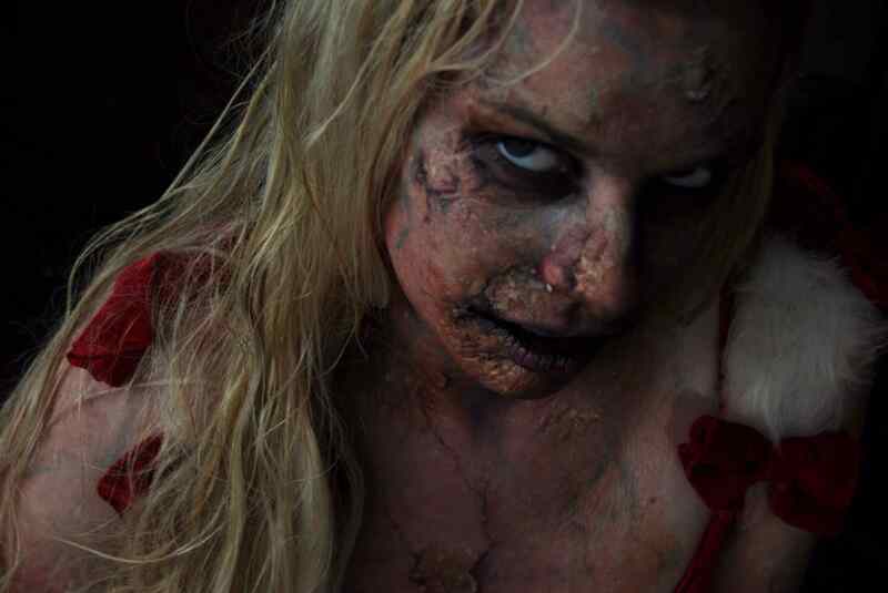 Christmas with the Dead (2012) Screenshot 1