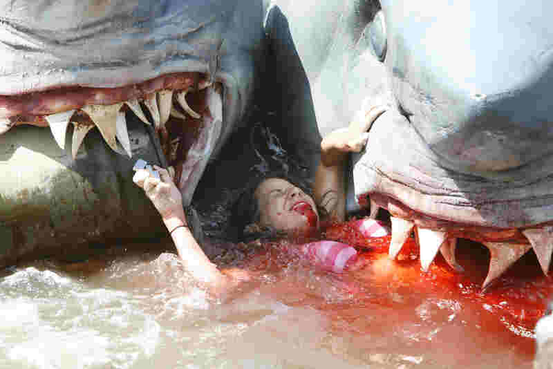 2-Headed Shark Attack (2012) Screenshot 1