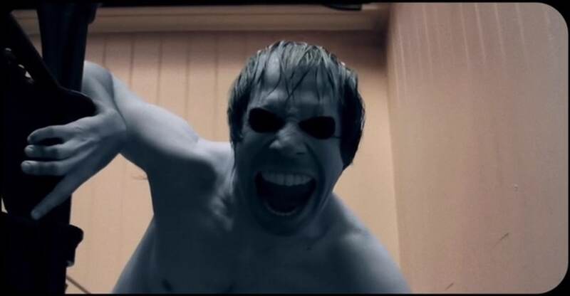 I Am a Ghost (2012) Screenshot 2