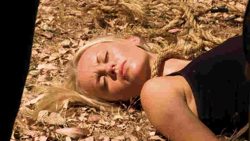 Snow White: A Deadly Summer (2012) Screenshot 1