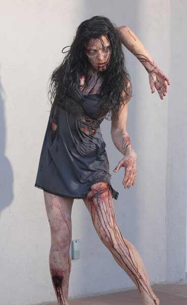 Rise of the Zombies (2012) Screenshot 4
