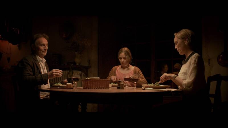 Horsehead (2014) starring Lilly-Fleur Pointeaux on DVD DVD Horsehead (2014) Screenshot 2