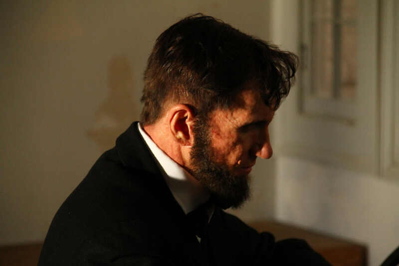 Abraham Lincoln vs. Zombies (2012) Screenshot 1