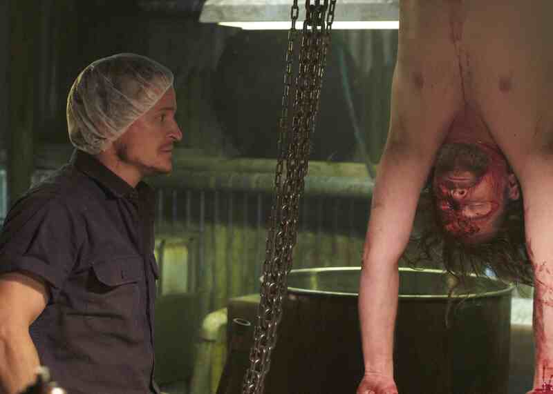 100 Bloody Acres (2012) Screenshot 2