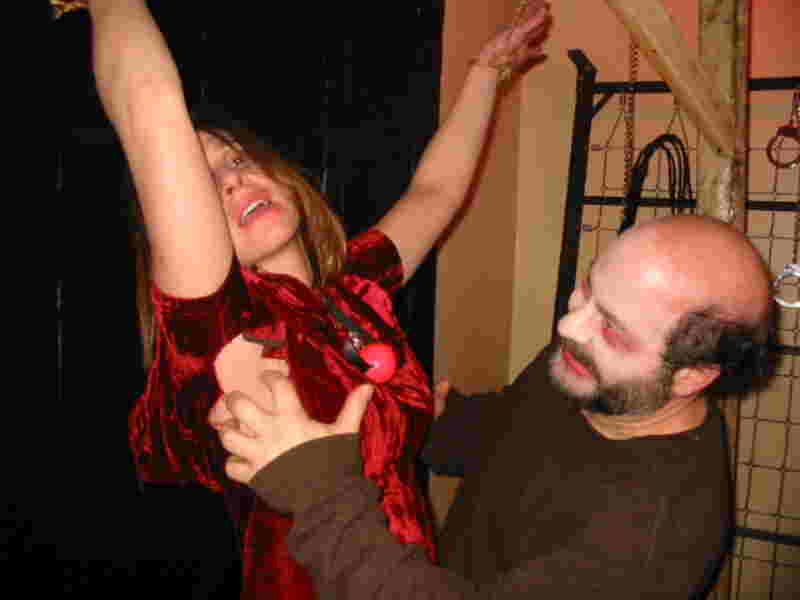 Fetish Dolls Die Laughing (2012) Screenshot 4