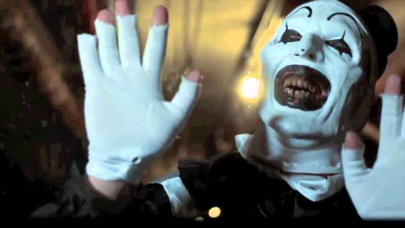 All Hallows' Eve (2013) starring Katie Maguire on DVD DVD All Hallows' Eve (2013) Screenshot 4