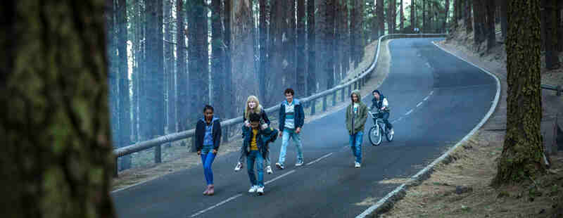 Don't Grow Up (2015) Screenshot 3