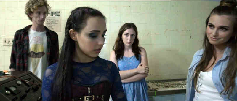 Ravenswood (2017) starring Madeline Marie Dona on DVD DVD Ravenswood (2017) Screenshot 2