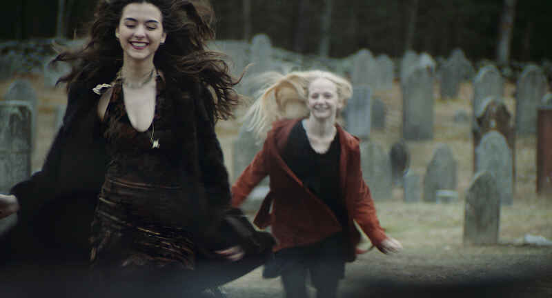 Sweet, Sweet Lonely Girl (2016) Screenshot 3
