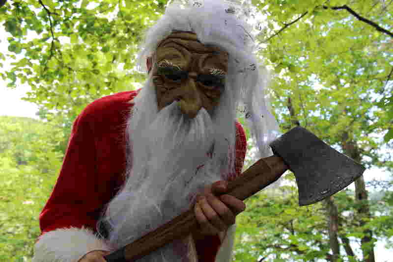 A Christmas to Dismember (2016) Screenshot 4