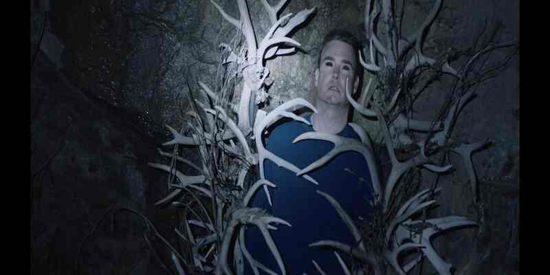 Devil in the Dark (2017) Screenshot 4