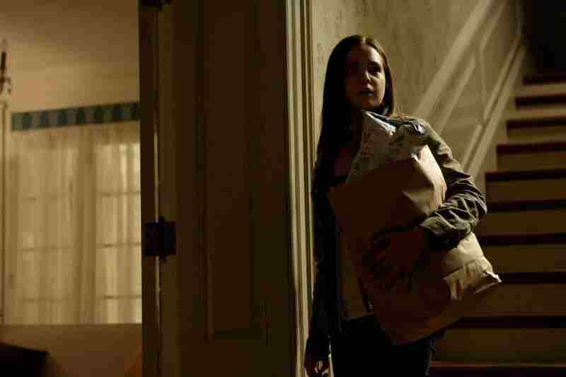 The Night Before Halloween (2016) starring Bailee Madison on DVD DVD The Night Before Halloween (2016) Screenshot 3