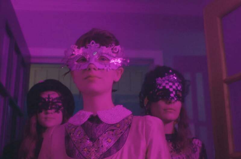 Kindred Spirits (2019) starring Caitlin Stasey on DVD DVD Kindred Spirits (2019) Screenshot 1