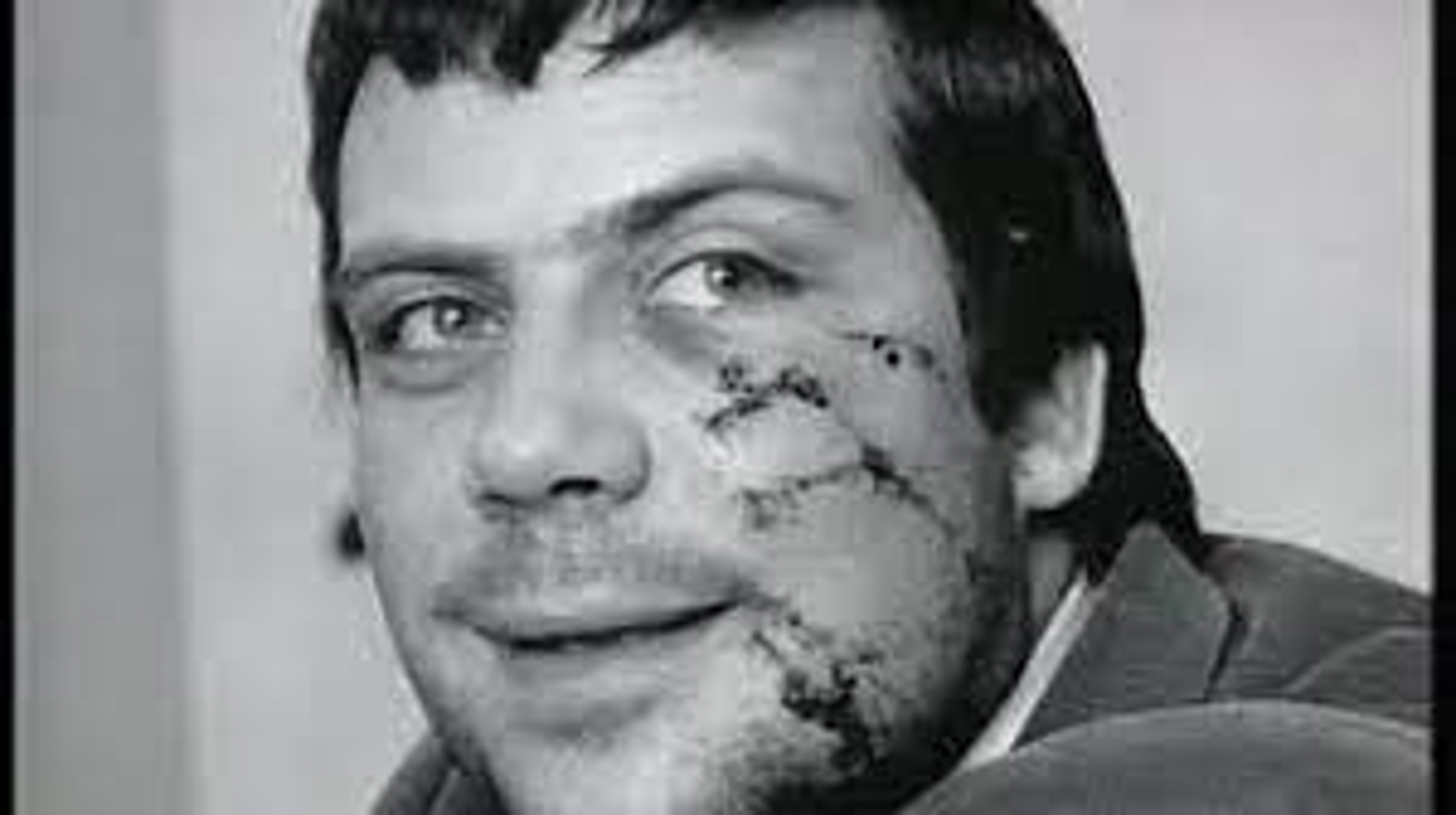 Oliver Reed (2000) with English Subtitles on DVD on DVD